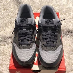 Nike Air Max 1 Essential